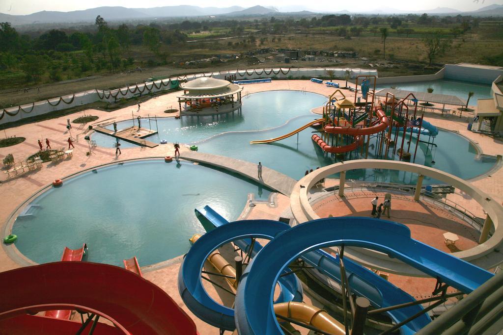 Sentosa Resorts & Water Park Chinchvad Ngoại thất bức ảnh