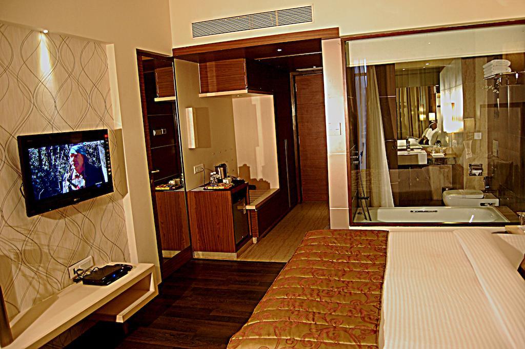 Sentosa Resorts & Water Park Chinchvad Phòng bức ảnh