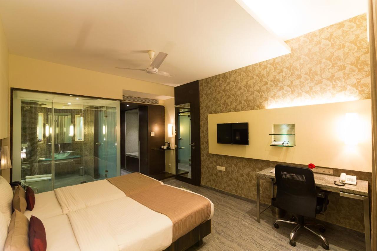 Sentosa Resorts & Water Park Chinchvad Ngoại thất bức ảnh
