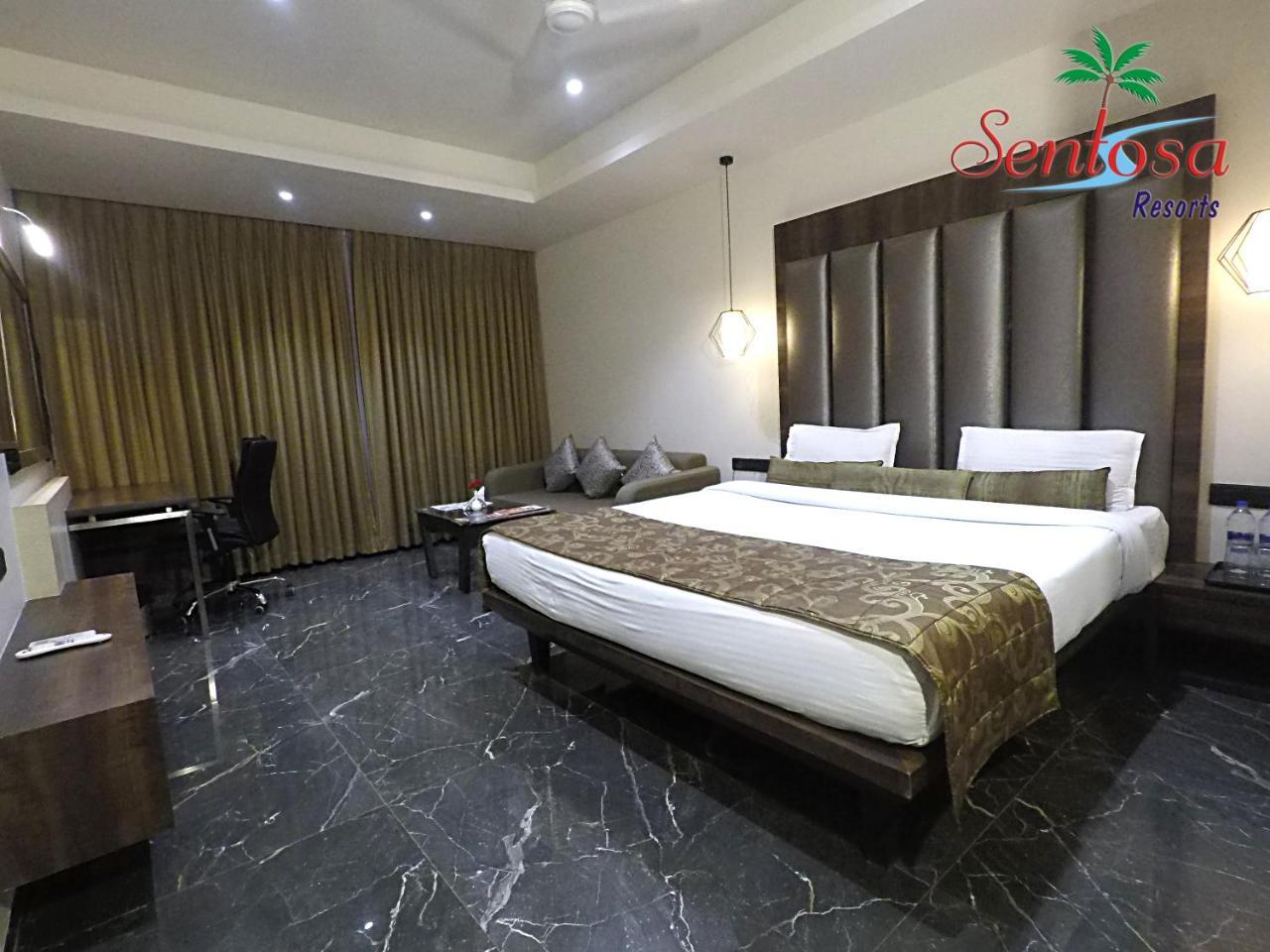 Sentosa Resorts & Water Park Chinchvad Ngoại thất bức ảnh